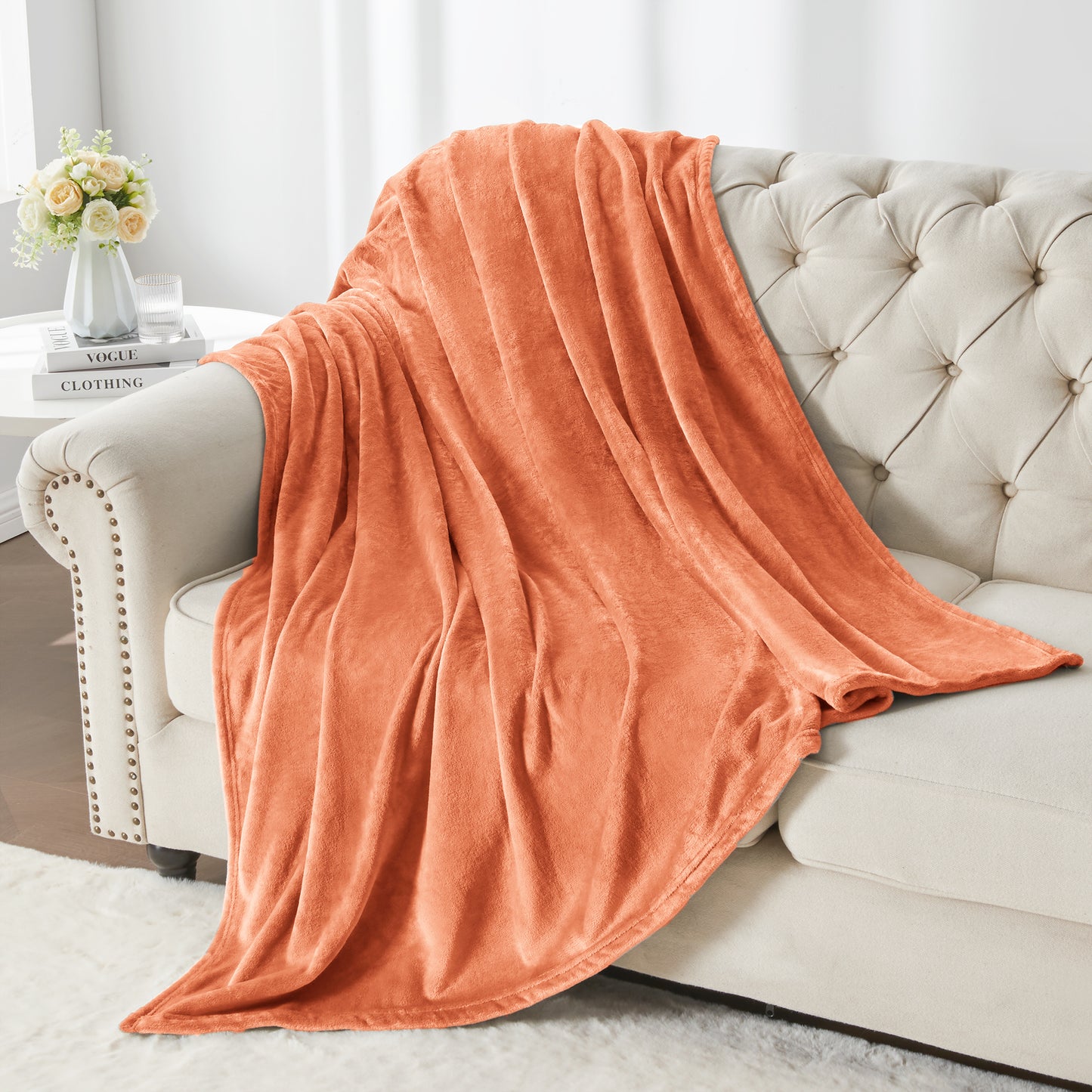 Fleece Blanket Throw Blanket for Couch & Bed, Plush Cozy Fuzzy Blanket, Super Soft & Warm Blankets for Fall and Winter