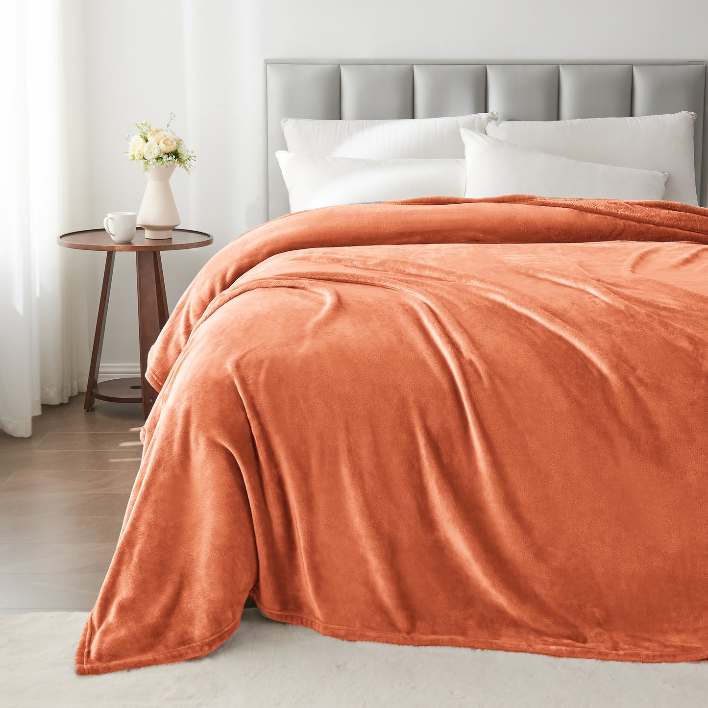 Fleece Blankets Queen Size Throw Blankets for Bed & Couch, Plush Cozy Fuzzy Blanket, Super Soft & Warm Blankets for Fall and Winter