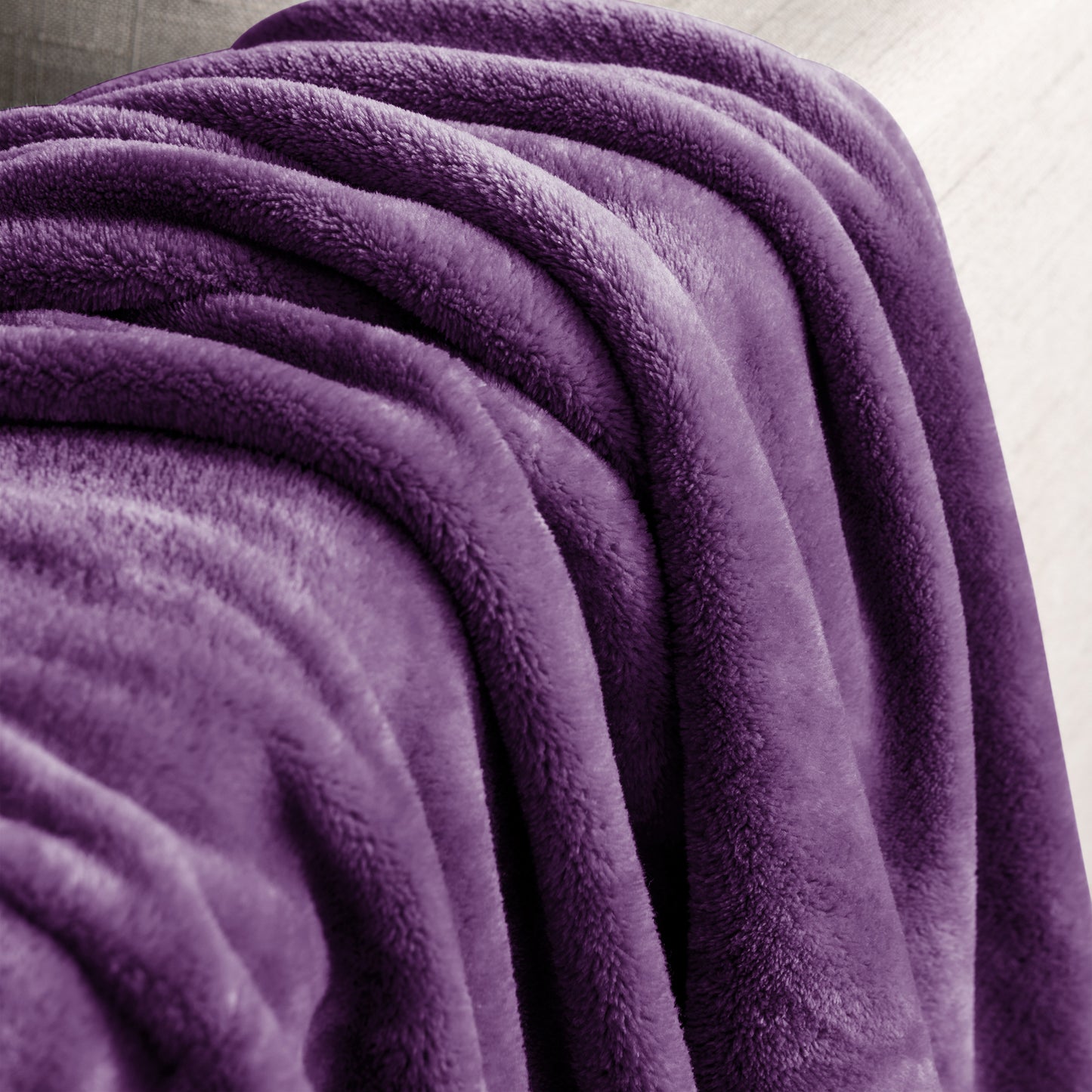 Fleece Blankets Queen Size Throw Blankets for Bed & Couch, Plush Cozy Fuzzy Blanket, Super Soft & Warm Blankets for Fall and Winter