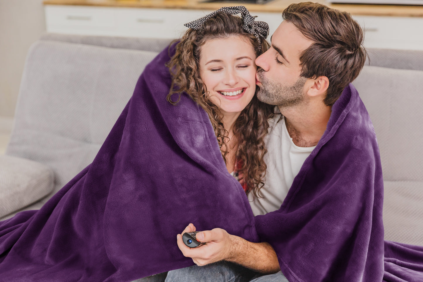 Fleece Blankets Queen Size Throw Blankets for Bed & Couch, Plush Cozy Fuzzy Blanket, Super Soft & Warm Blankets for Fall and Winter
