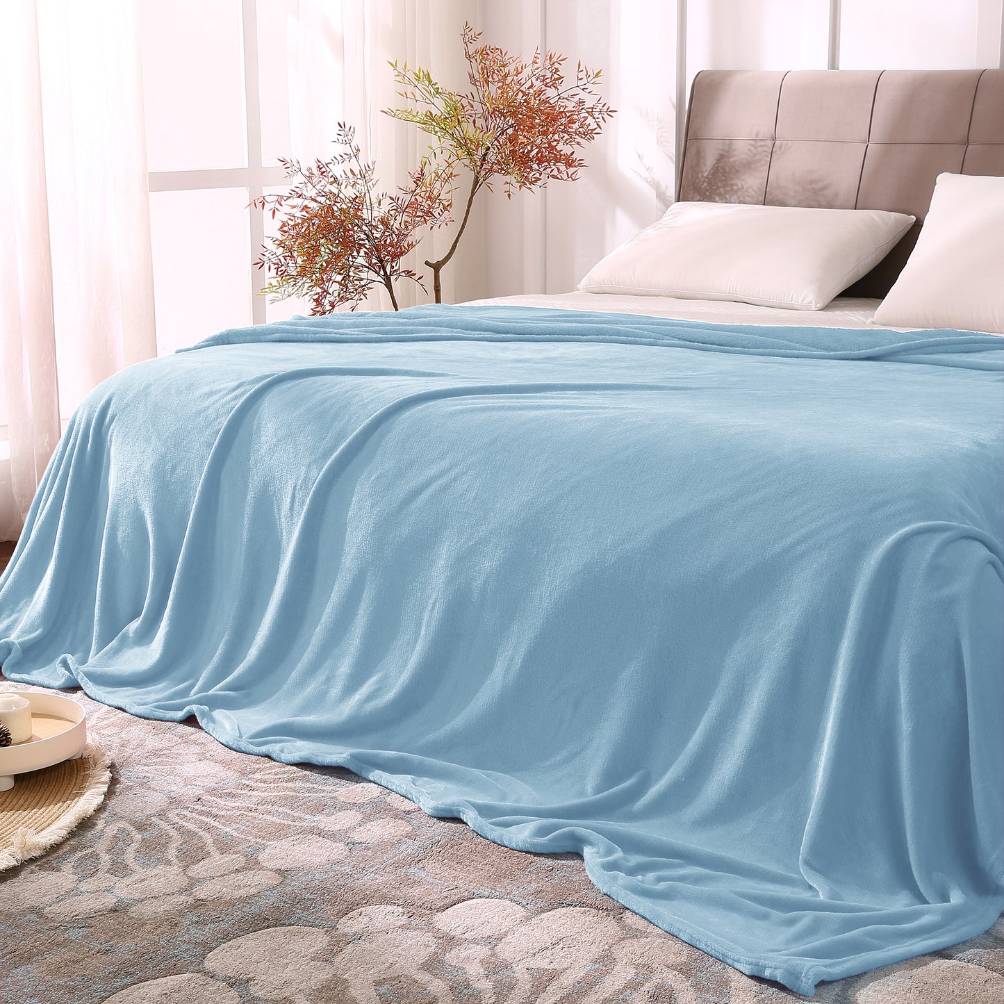 Fleece Blankets Queen Size Throw Blankets for Bed & Couch, Plush Cozy Fuzzy Blanket, Super Soft & Warm Blankets for Fall and Winter