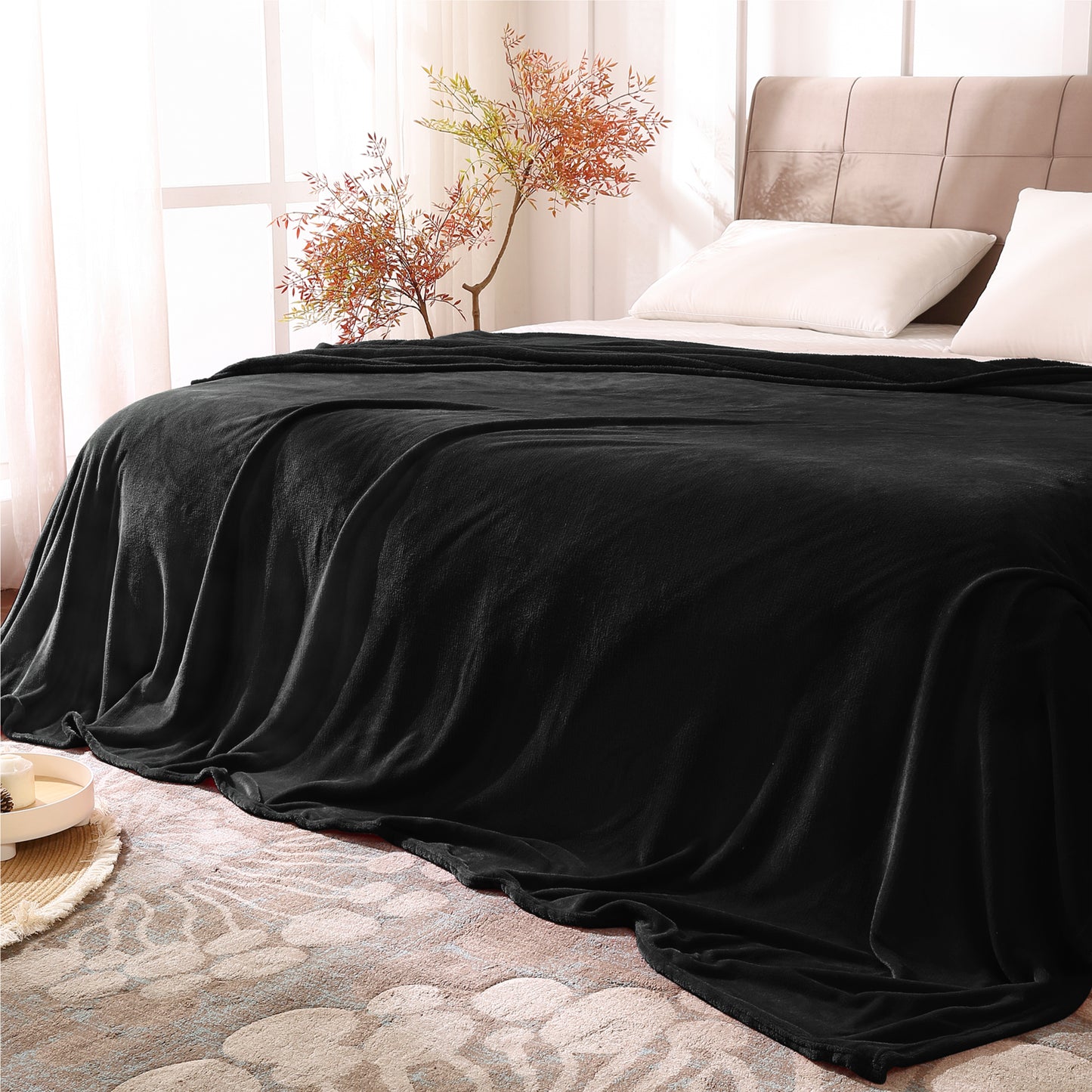 Fleece Blankets Queen Size Throw Blankets for Bed & Couch, Plush Cozy Fuzzy Blanket, Super Soft & Warm Blankets for Fall and Winter