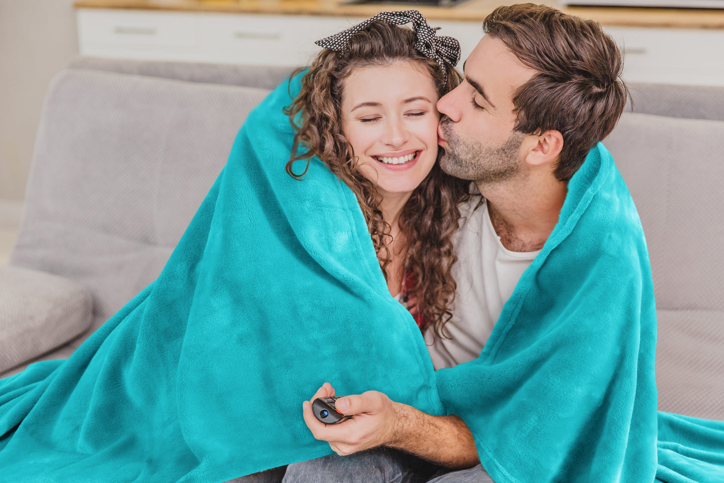 Fleece Blankets Queen Size Throw Blankets for Bed & Couch, Plush Cozy Fuzzy Blanket, Super Soft & Warm Blankets for Fall and Winter