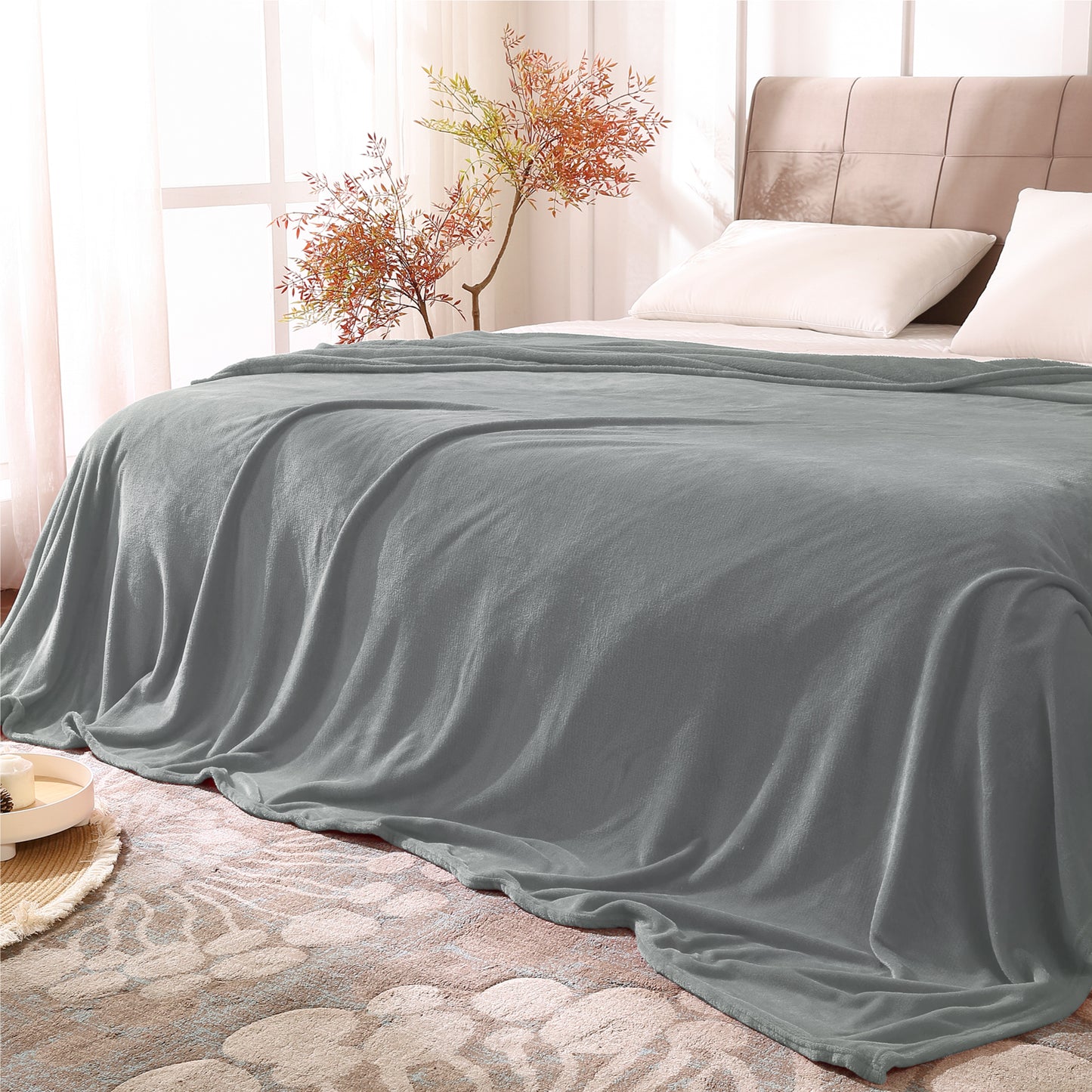 Fleece Blankets Queen Size Throw Blankets for Bed & Couch, Plush Cozy Fuzzy Blanket, Super Soft & Warm Blankets for Fall and Winter