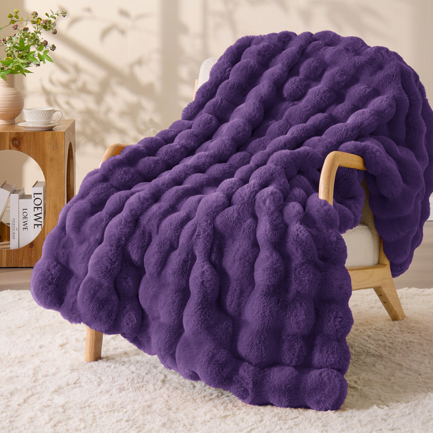 BEDELITE Faux Fur Throw Blanket, Soft Cozy Plush Bubble Blanket for Couch Sofa Bedroom Living Room Decor - 870GSM Thick Warm Fuzzy Fluffy Faux Rabbit Fur Blanket