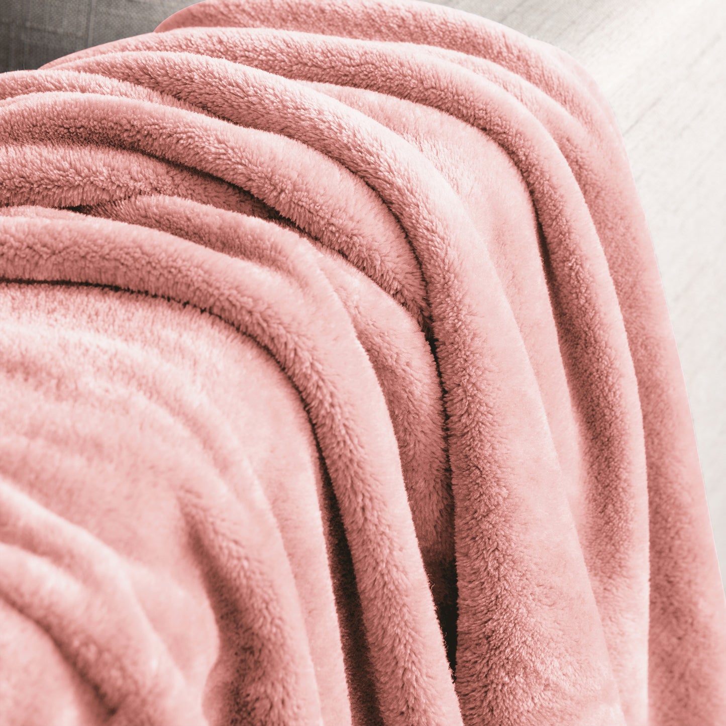 Fleece Blankets Queen Size Throw Blankets for Bed & Couch, Plush Cozy Fuzzy Blanket, Super Soft & Warm Blankets for Fall and Winter