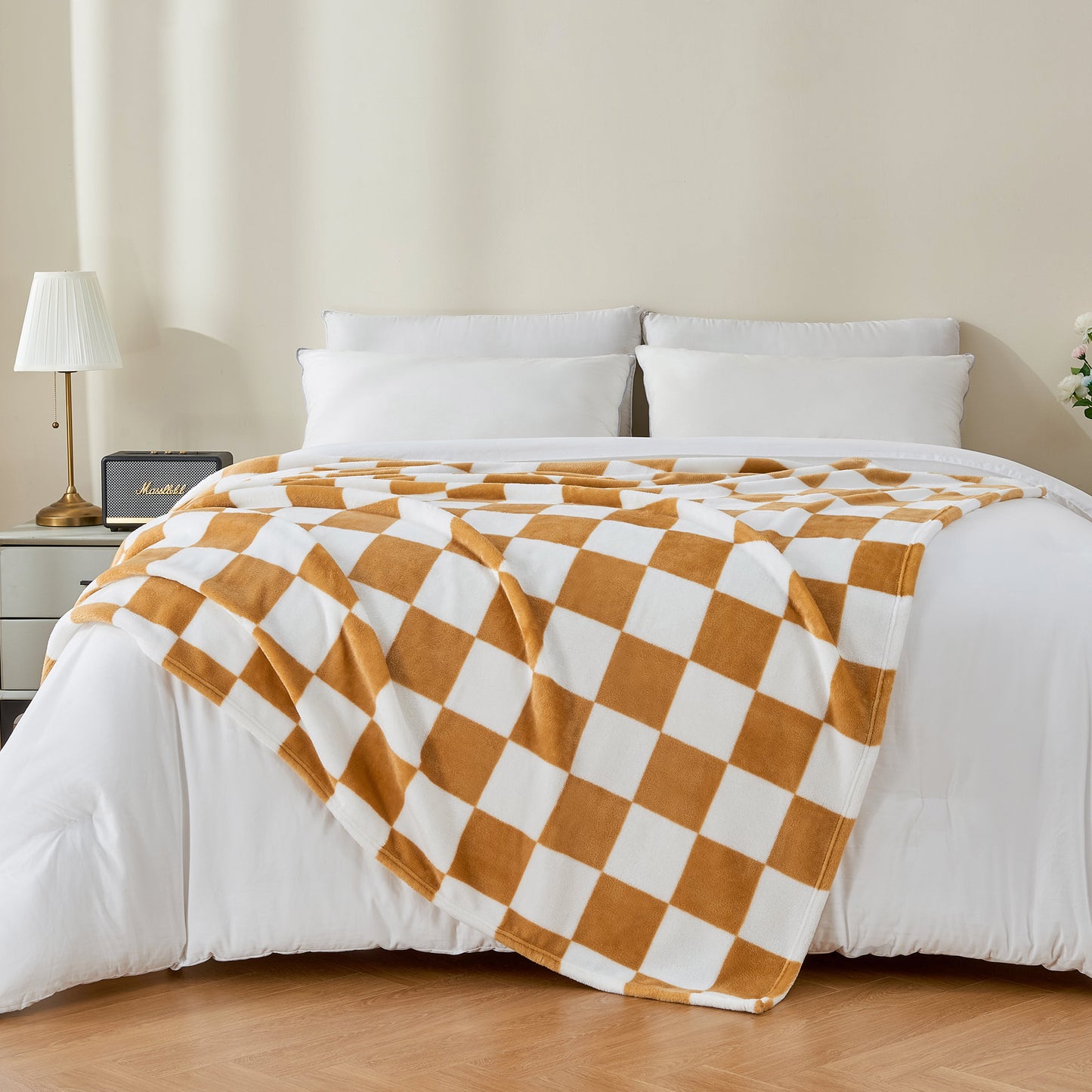 Checkered Throw Blanket for Couch and Bed, Luxurious Decorative Fleece Blanket with Checkerboard Grid Home Decor, Soft and Cozy Throw Blanket for Spring and Summer