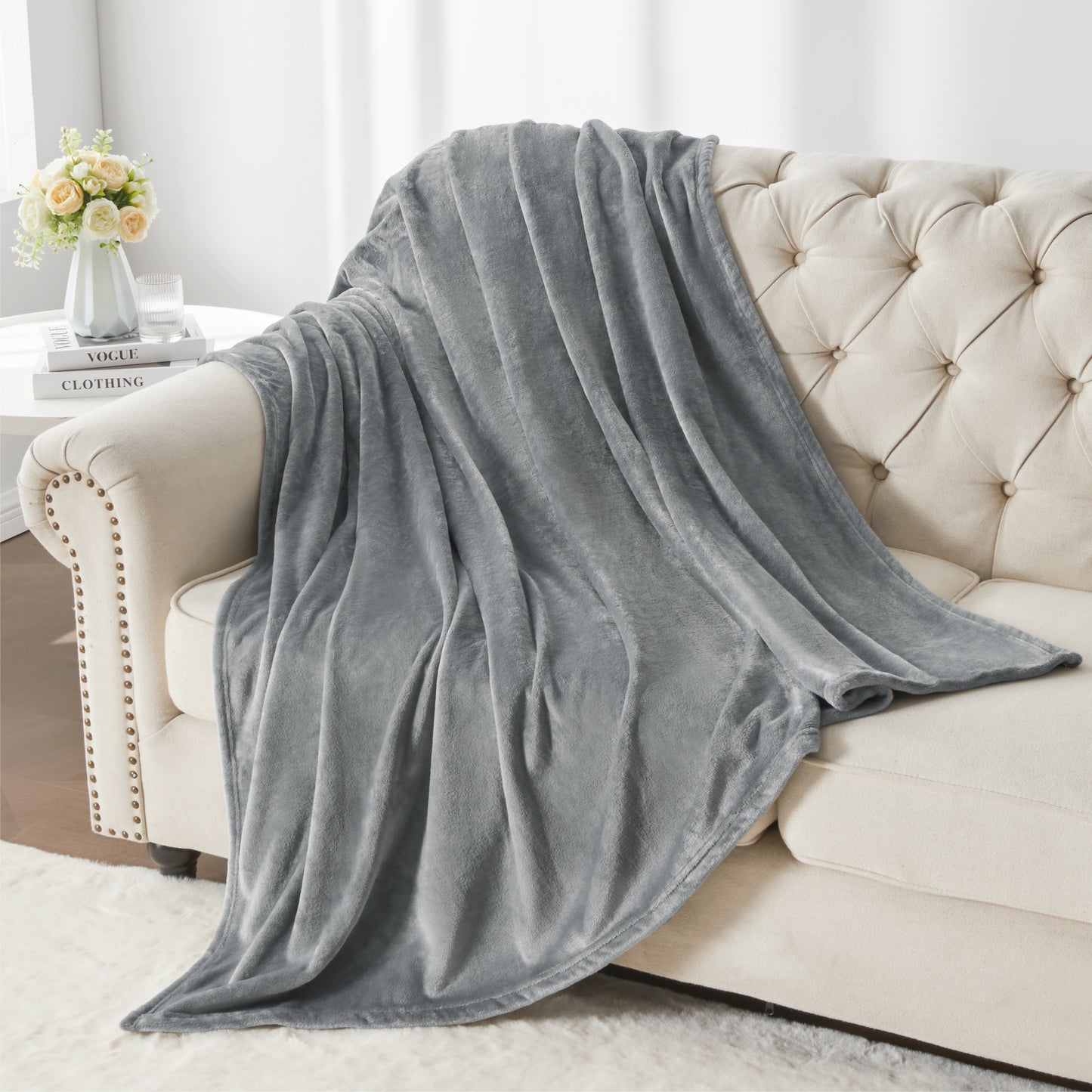 Fleece Blanket Throw Blanket for Couch & Bed, Plush Cozy Fuzzy Blanket, Super Soft & Warm Blankets for Fall and Winter