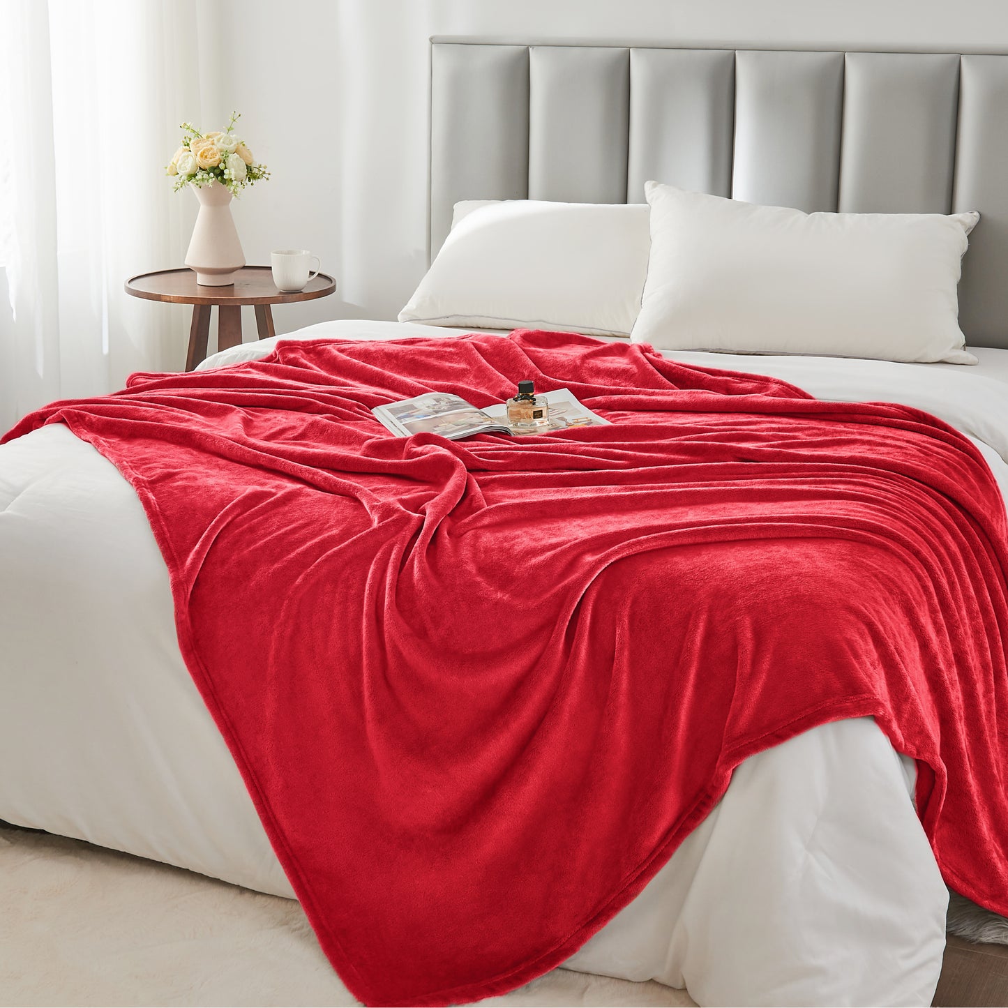 Fleece Blankets Queen Size Throw Blankets for Bed & Couch, Plush Cozy Fuzzy Blanket, Super Soft & Warm Blankets for Fall and Winter