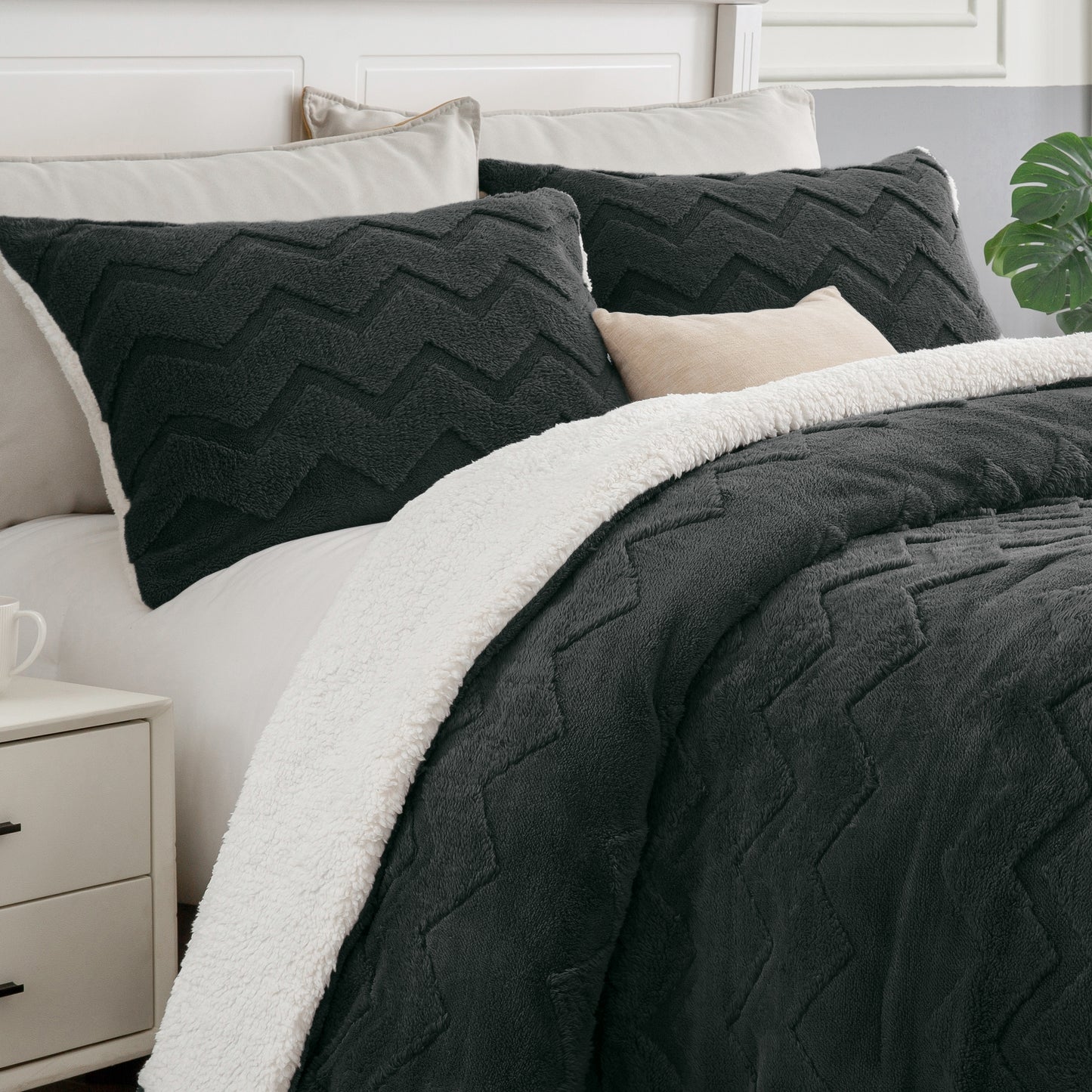 Fluffy Twin Comforter Set - Super Soft Sherpa Black Comforter for Twin Size Bed, Luxury Warm Bedding Set for Winter, Fuzzy Bed Set 2 piece