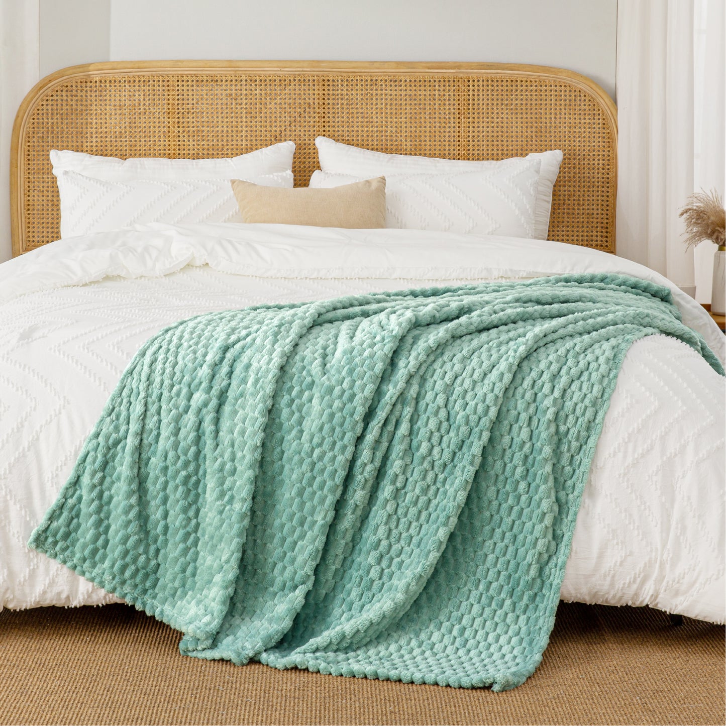 Fleece Blanket for Couch & Bed - 3D Jacquard Decorative Blanket, Super Soft and Cozy Warm Fuzzy Blanket for Winter