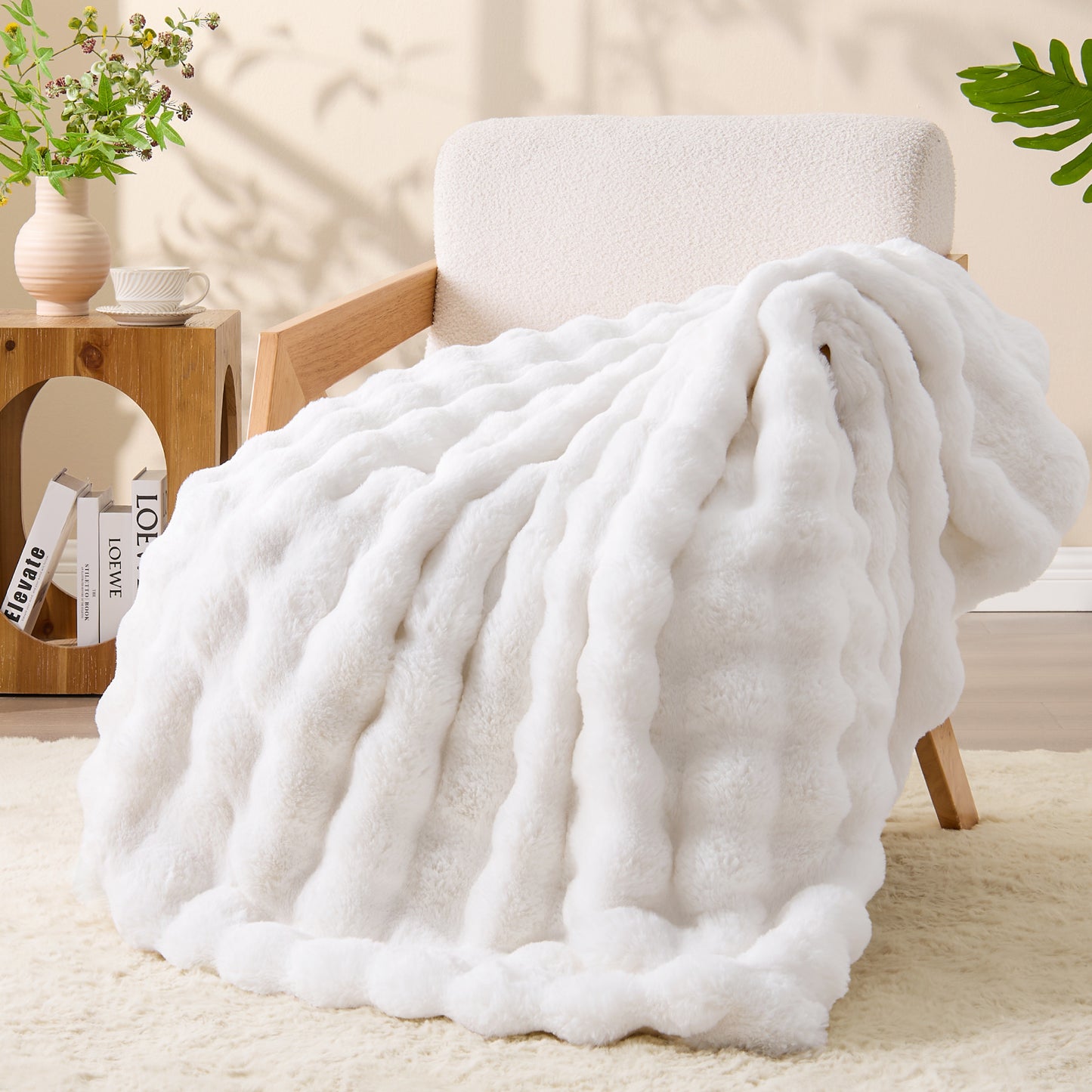 BEDELITE Faux Fur Throw Blanket, Soft Cozy Plush Bubble Blanket for Couch Sofa Bedroom Living Room Decor - 870GSM Thick Warm Fuzzy Fluffy Faux Rabbit Fur Blanket