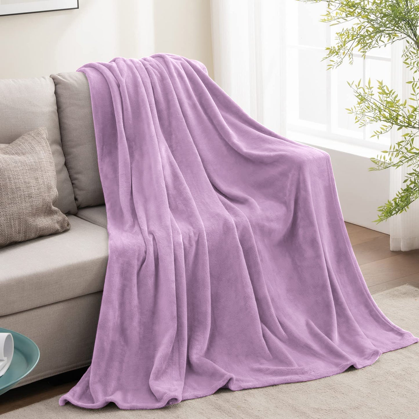 Fleece Blanket Throw Blanket for Couch & Bed, Plush Cozy Fuzzy Blanket, Super Soft & Warm Blankets for Fall and Winter