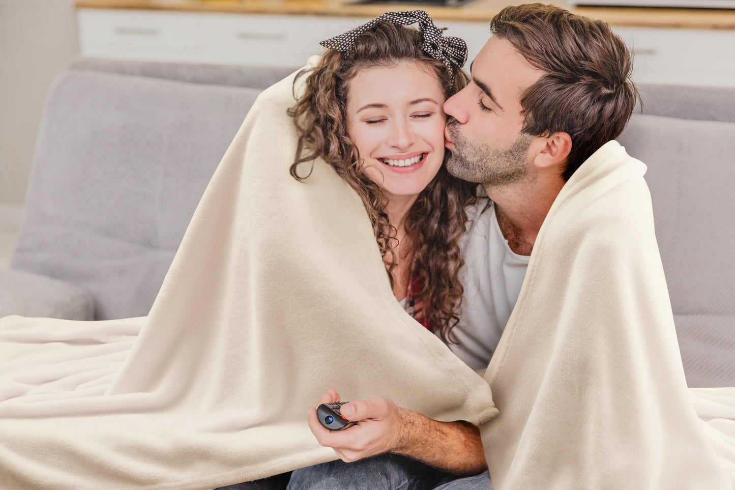 Fleece Blankets Queen Size Throw Blankets for Bed & Couch, Plush Cozy Fuzzy Blanket, Super Soft & Warm Blankets for Fall and Winter