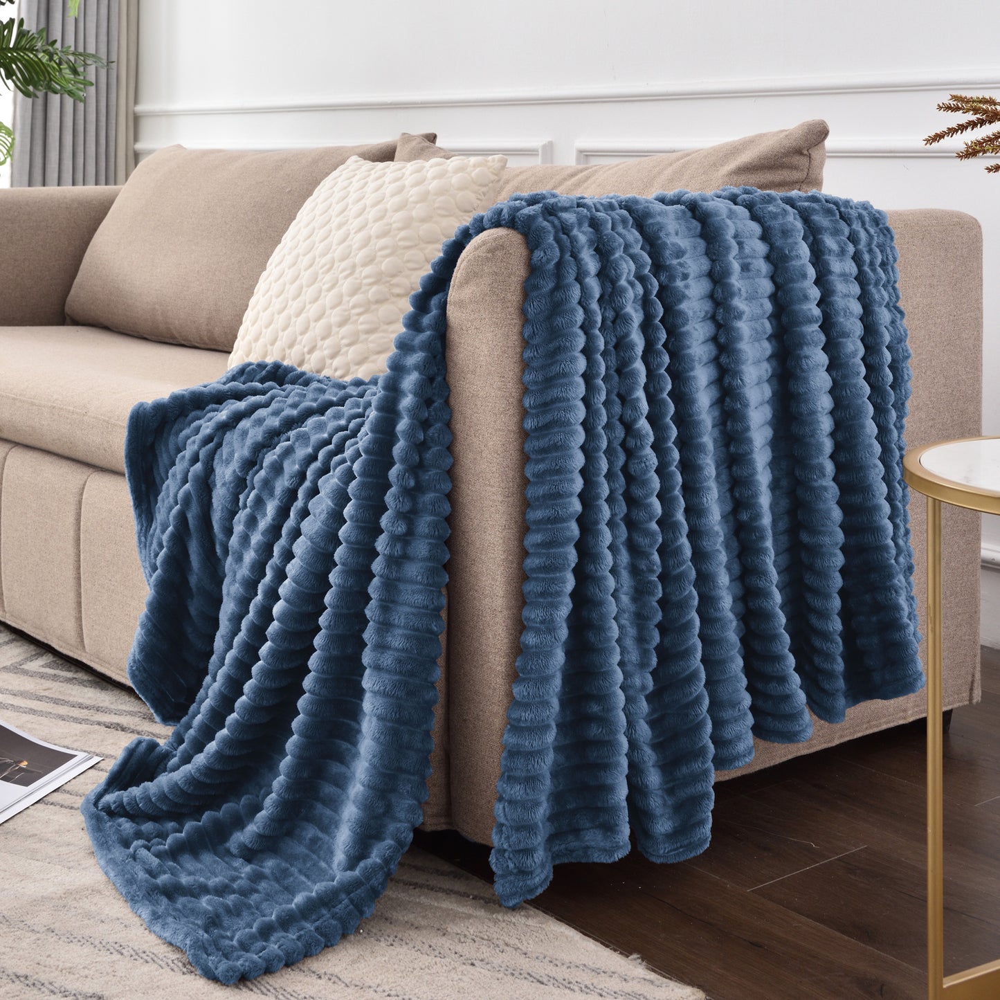 Fleece Blanket - 3D Ribbed Jacquard Decorative Throw Blanket for Couch & Bed, Lightweight Warm Cozy Soft Fuzzy Blankets All Seasons Suitable