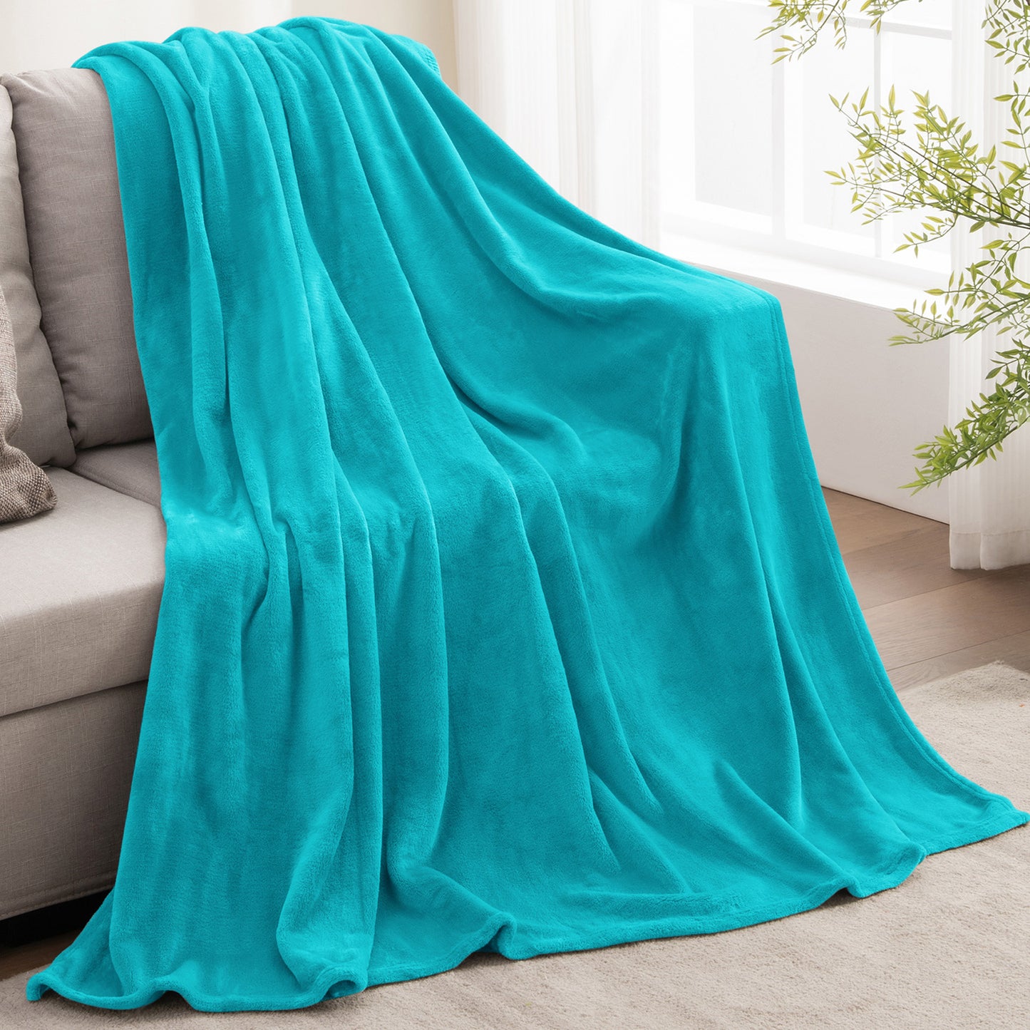 Fleece Blanket Throw Blanket for Couch & Bed, Plush Cozy Fuzzy Blanket, Super Soft & Warm Blankets for Fall and Winter