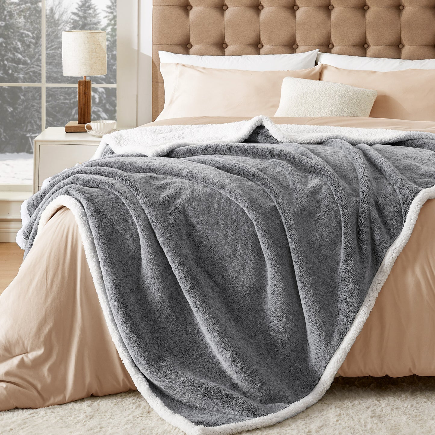 BEDELITE Faux Fur Throw Blanket for Couch - Super Soft & Warm Thick Sherpa Blanket for Sofa and Room Decor, Luxury Cozy Plush Fluffy Winter Blanket Gifts for Women Men Mom Dad