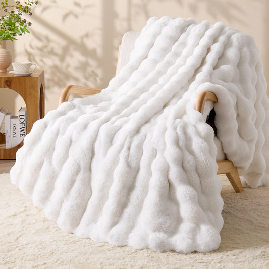 BEDELITE Faux Fur Throw Blanket, Soft Cozy Plush Bubble Blanket for Couch Sofa Bedroom Living Room Decor - 870GSM Thick Warm Fuzzy Fluffy Faux Rabbit Fur Blanket
