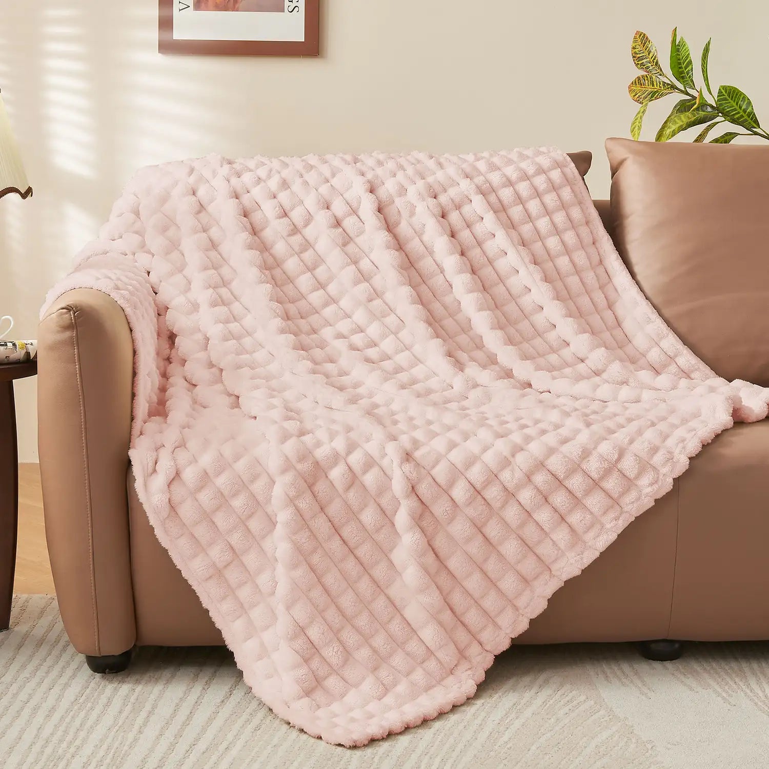 BEDELITE Blanket for Bed- Super Soft Lightweight 3D Checkered Fluffy Fuzzy Fleece Blanket - Luxurious Plush Cozy Blanket for Room Home Decor & Gift ous Plush Cozy Blanket for Room Home Decor, Gift for Women, 60x80 inches