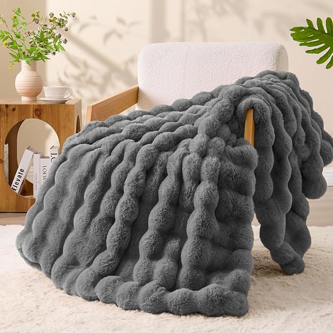 Faux Fur Throw Blanket, Decorative Plush Bubble Blanket