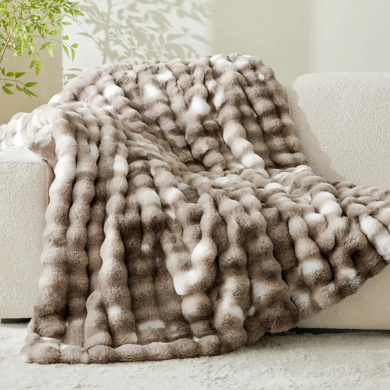 Faux Fur Throw Blanket Super Soft & Cozy Fluffy Faux Rabbit