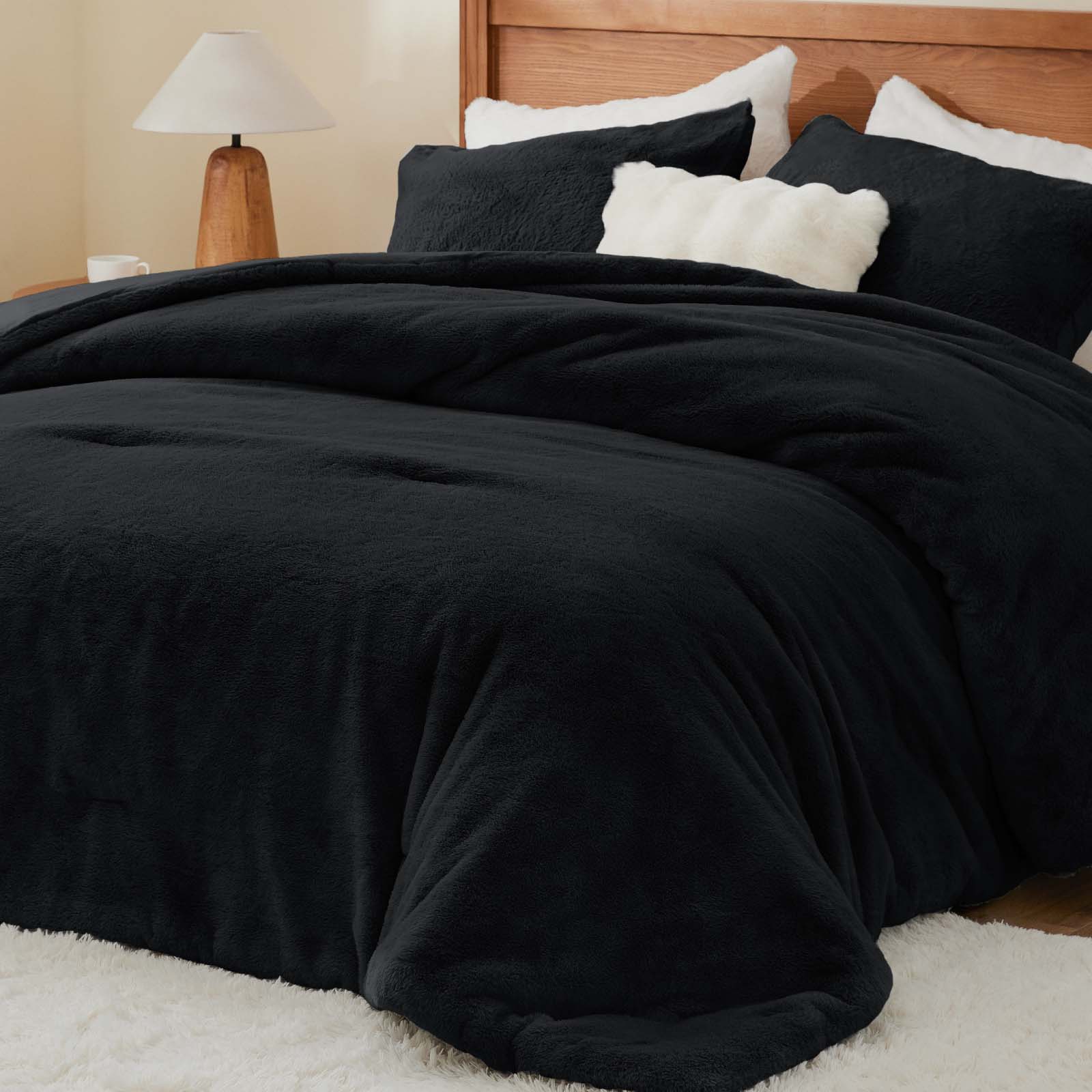 Fluffy & Warm Black Comforter