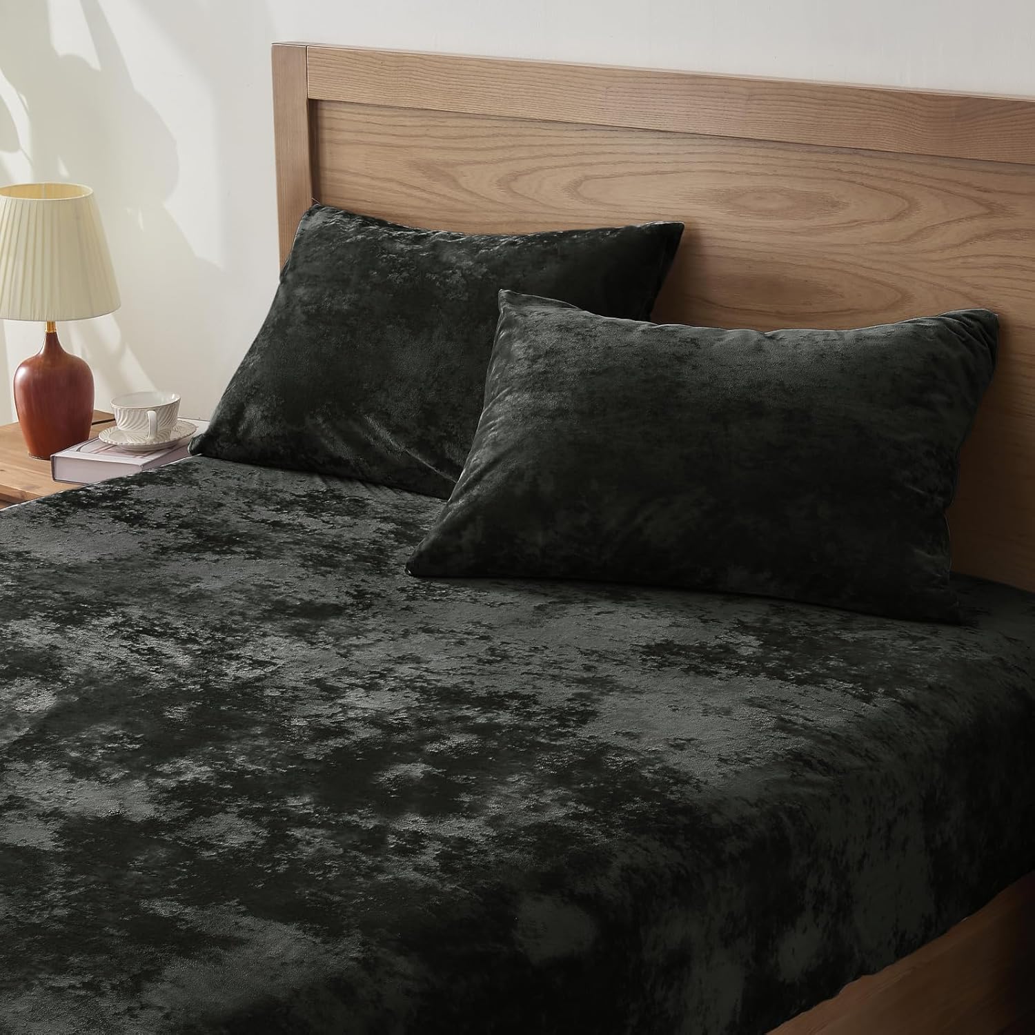 Velvet Fitted Sheet and Pillowcases Set